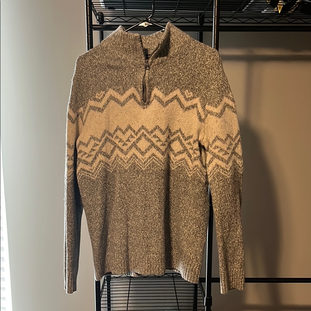 Gray and White Men's Sweater